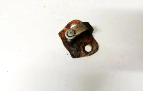 Opel Astra G Front door lock loop/hook striker 