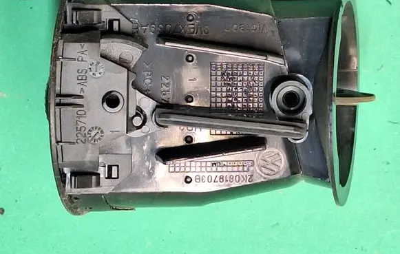 Volkswagen Caddy Dash center air vent grill 2k0819703b