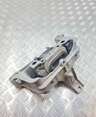 Engine mount bracket