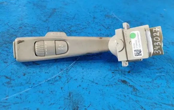 Volvo XC70 Gear shift switch/knob 31394002