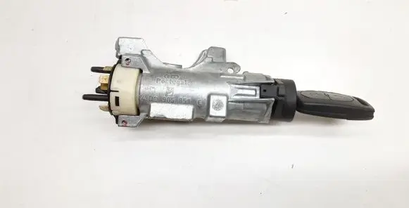 Audi A4 S4 B5 8D Ignition lock 4D0905851 4D0905851E