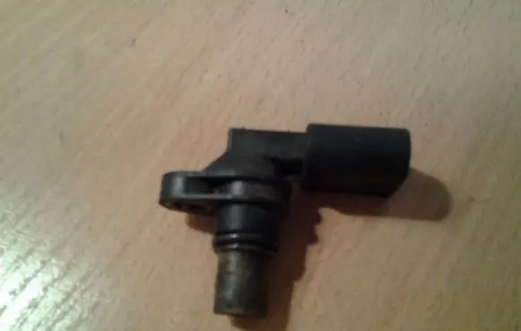 Audi A8 S8 D4 4H Camshaft position sensor 06E905163
