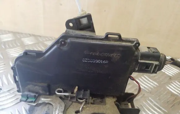 Audi A2 Rear door lock 8Z0839016A