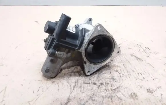 Volkswagen Crafter EGR valve 076131501B
