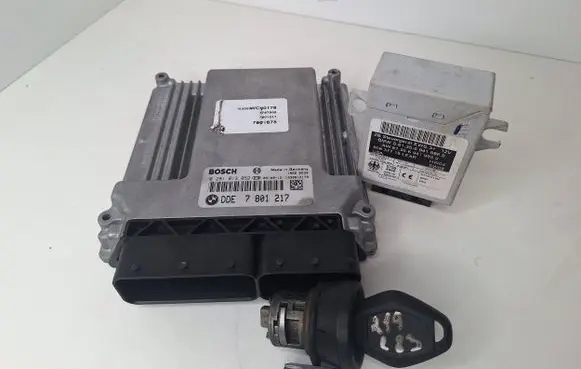 BMW X3 E83 Engine control unit/module 7801217 7801675 18560539