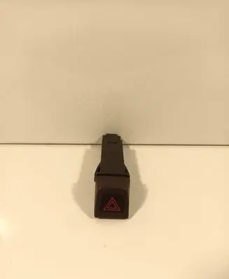 Volvo V50 Hazard light switch 8651399 04W165