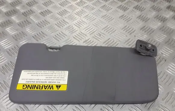 KIA Carens II Rear windscreen sun blind/shade 