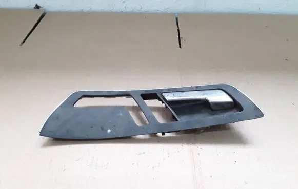 Mercedes-Benz S W221 Front door interior handle A3363010001