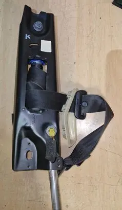 Volvo V70 Front seatbelt