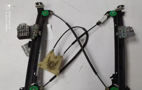 Peugeot 407 Front door electric window regulator 981111102 981113101 981117100