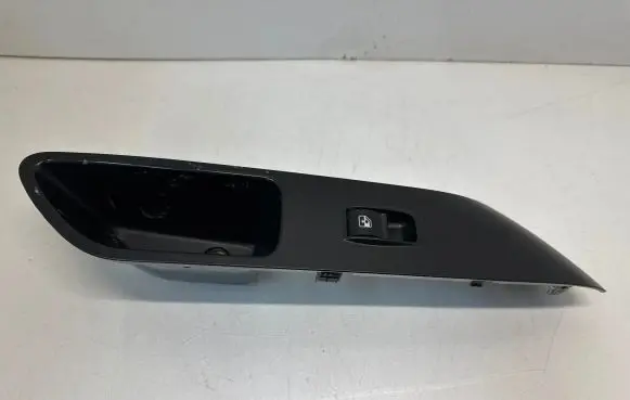 Iveco Daily 6th gen Electric window control switch 5801511730
