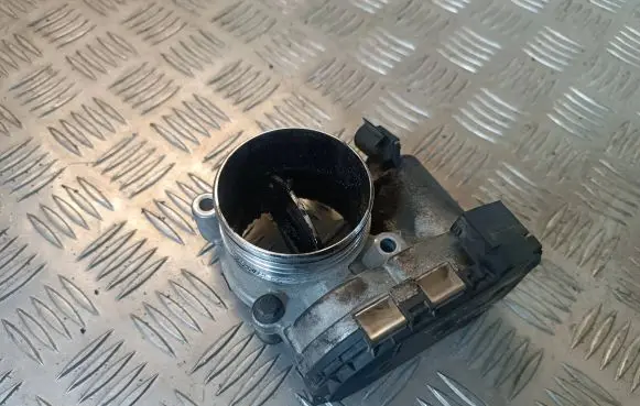 Volvo XC90 Throttle valve 8692720 0281002701