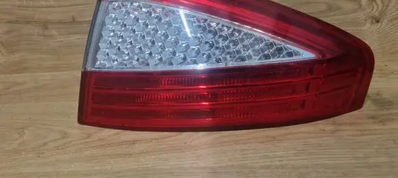 Ford Mondeo MK IV Rear/tail lights 7S7113404A