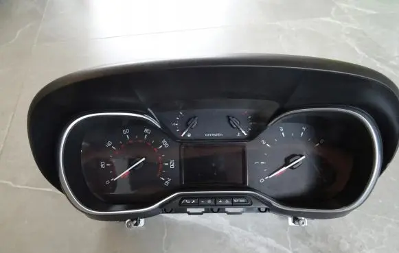 Citroen C3 Aircross Speedometer (instrument cluster) 9828218980