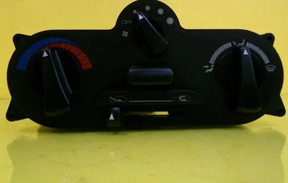 Mitsubishi Carisma Climate control unit MB947678