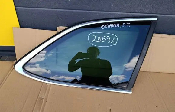 Skoda Octavia Mk4 Rear side window 5E7845298