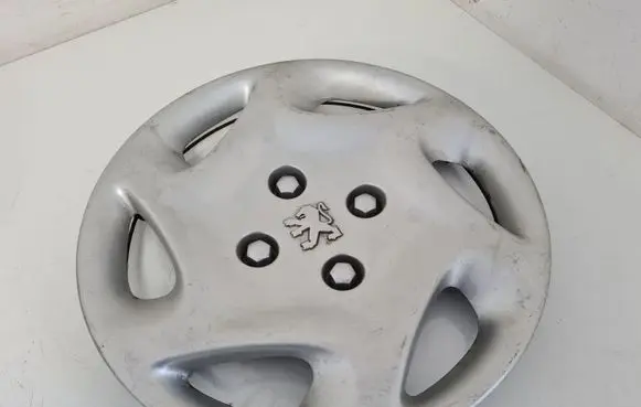 Peugeot 306 R14 wheel hub/cap/trim 9628302077