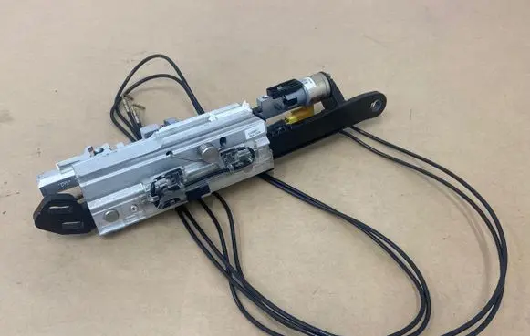 Mercedes-Benz SL R230 Convertible roof main ram cylinder A2308600135 A2308600235RE 2308210551