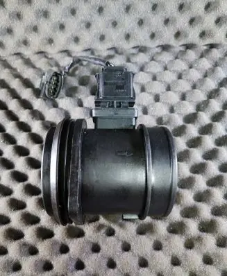 Volvo V70 Mass air flow meter 434660261