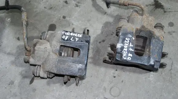 Jeep Grand Cherokee (WK) Rear brake caliper 2008R