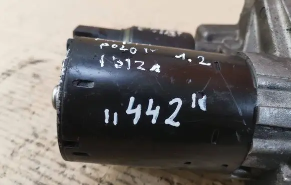 Skoda Fabia Mk1 (6Y) Starter motor 000112040