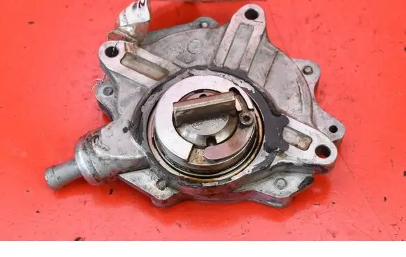 BMW 3 E46 Vacuum pump 7502656