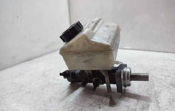 Volvo XC90 Master brake cylinder 8683272