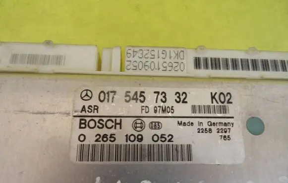 Mercedes-Benz E W210 ABS control unit/module 0175457332