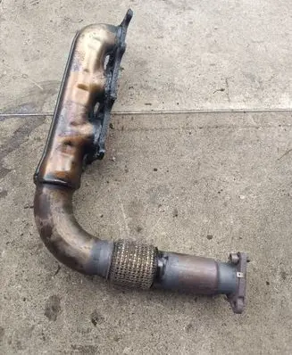 Audi Q7 4L Exhaust manifold 05925303