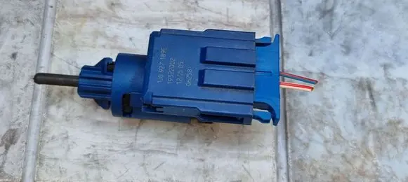 Clutch pedal sensor