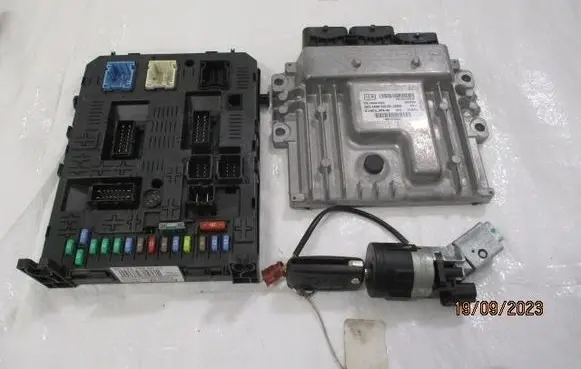 Peugeot RCZ Fuse module