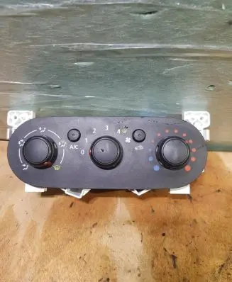 Renault Trafic III (X82) Other switches/knobs/shifts