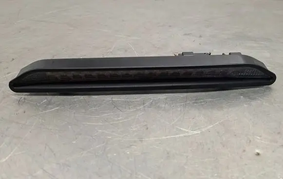 Opel Zafira A Third/center stoplight 90582025