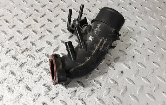 Dacia Sandero III Air intake duct part 165763262R