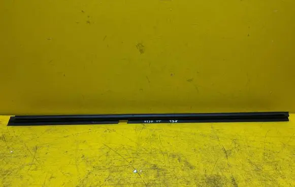 Renault Scenic II - Grand scenic II Front door windshield rail 