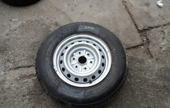 Mitsubishi L200 R16 spare wheel 