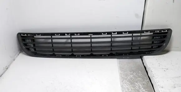 Citroen Berlingo Front bumper lower grill 9681519877
