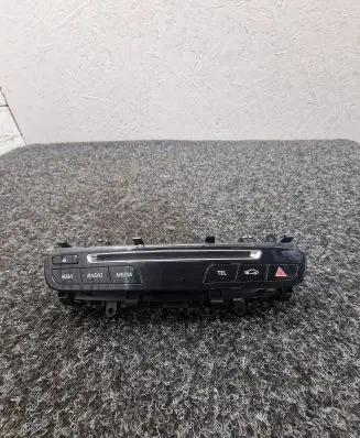 Mercedes-Benz C W205 Head unit multimedia control A2059055201