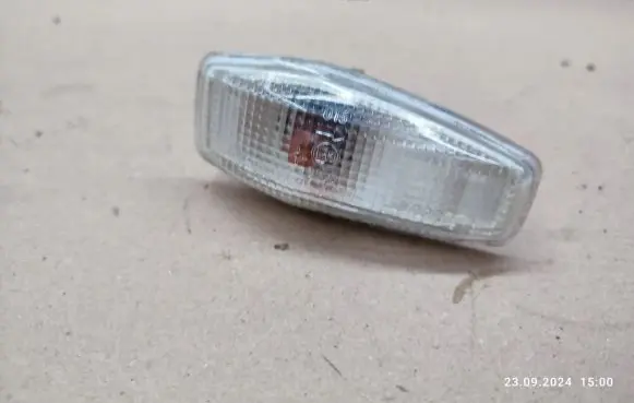 Hyundai Terracan Front fender indicator light 923043B1