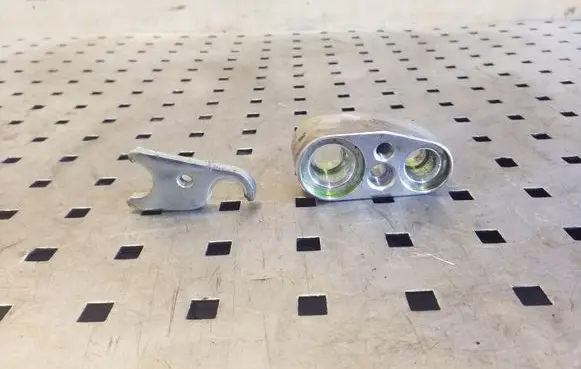 Ford Kuga I Air conditioning (A/C) pipe/hose