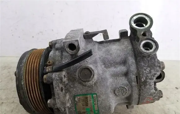 Opel Corsa C Air conditioning (A/C) compressor (pump) 05675710362