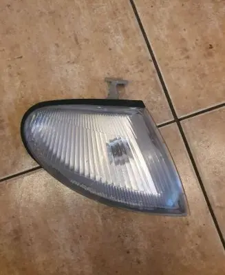 Mazda 323 Front indicator light W5w12v5w 4CP12V5W