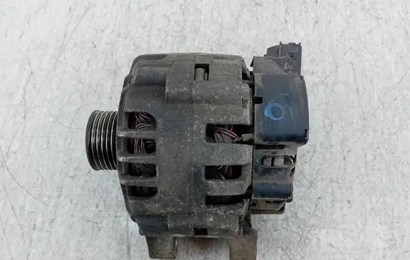 Citroen C4 I Generator/alternator 9656956280