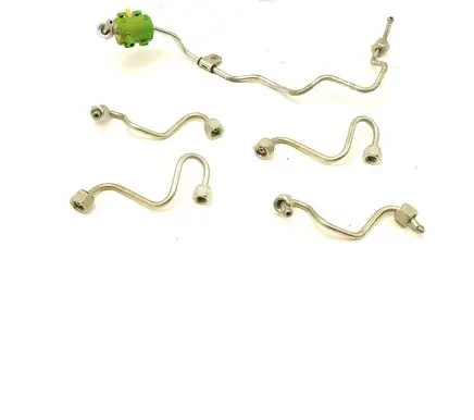 Fuel injector supply line/pipe