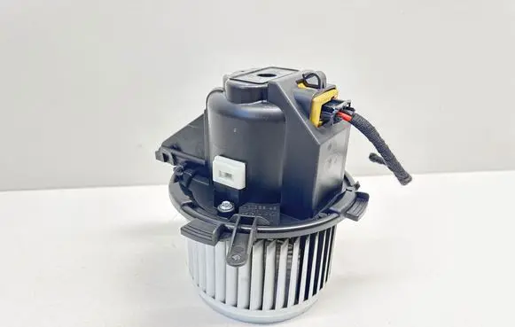 Citroen C4 II Picasso Heater fan/blower 5P1330100 5P1330400
