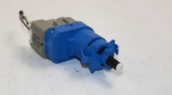 Ford C-MAX II Brake pedal sensor switch 8T4T9G854AA