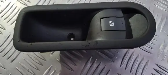 Renault Megane II Electric window control switch 156015540 025330
