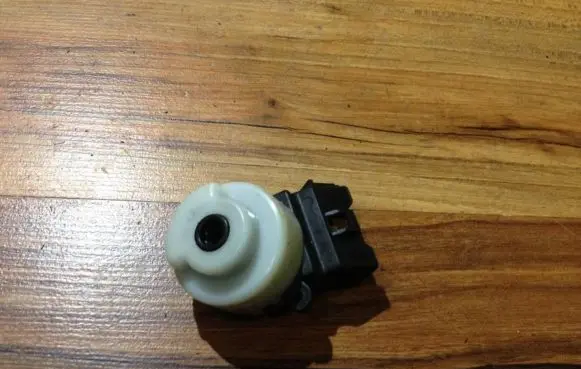 Mitsubishi Galant Ignition lock contact 