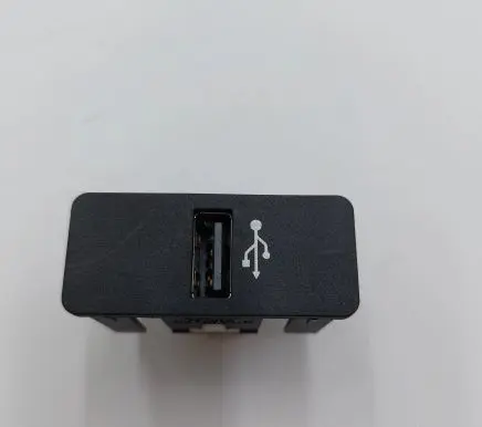 Mini Cooper Countryman R60 USB socket connector 8410930248
