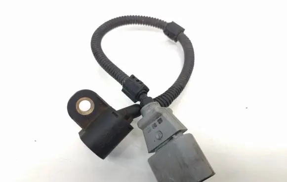 Skoda Octavia Mk2 (1Z) Camshaft position sensor 03G906433